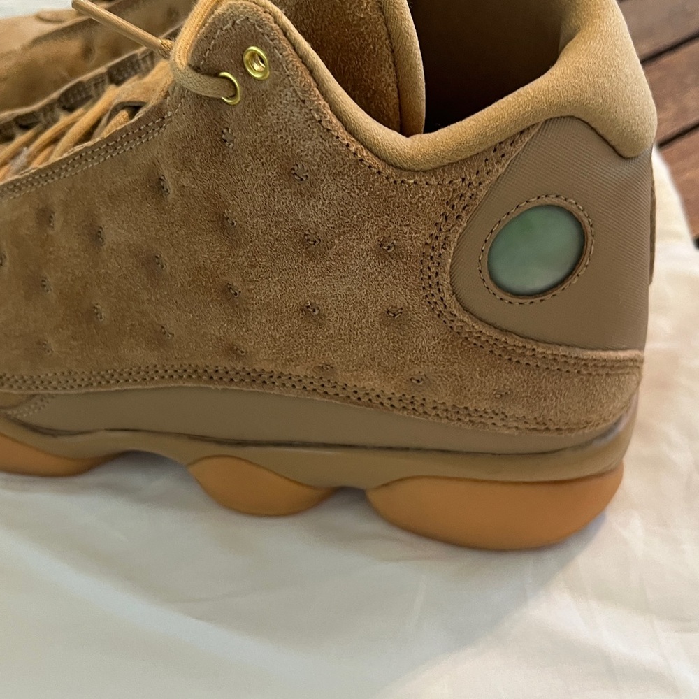 Size 10- iconic Nike Air Jordan 13 Retro Wheat 2017, 414571-705 Men’s authentic - Picture 3 of 11
